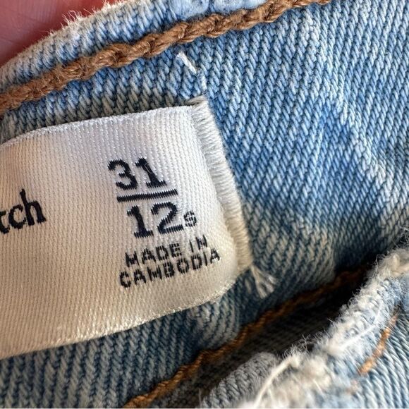 Abercrombie & Fitch The Vintage Flare High Rise Jeans Size 31/12 Short - Picture 14 of 15